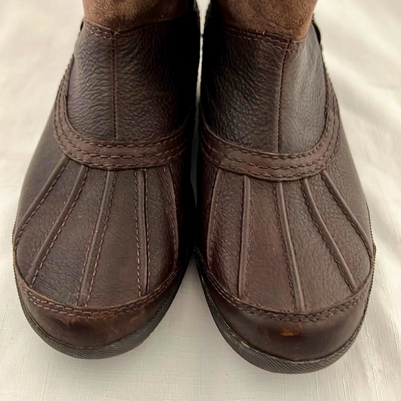 UGG / Waterproof~No Laces Boots - Picture 13 of 16